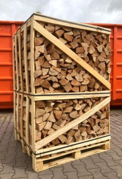 Buchenholz in 25 cm Holzlänge, kammergetrocknet mit Einwegbox (1,8 RM / 2,9 SRM)
